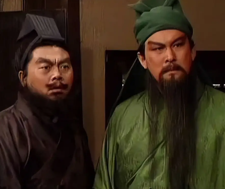 青龙偃月对决丈八蛇矛:关羽与张飞单挑胜负的千年博弈