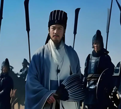 权臣的“甲胄”:诸葛亮带甲上朝与蜀汉权力困局