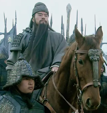 智者权衡:诸葛亮对关张态度的深层逻辑