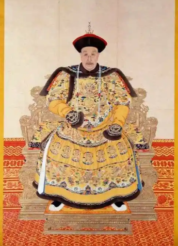 清高宗乾隆皇帝简介——爱新觉罗·弘历：清朝第六位皇帝的辉煌与争议