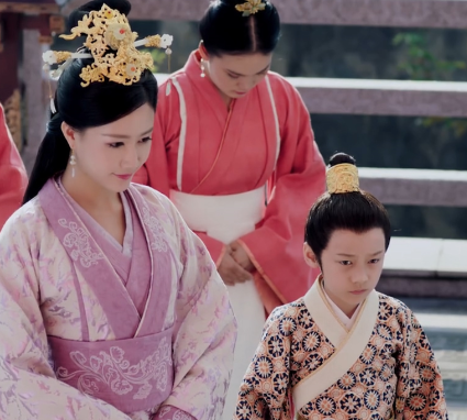 江陵遗韵:李娥姿家族的兴衰浮沉