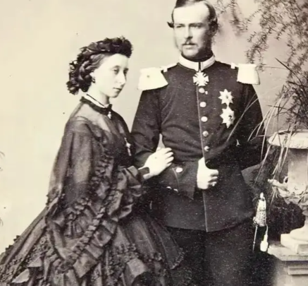 玫瑰与权杖:路德维希四世与爱丽丝公主的联姻传奇