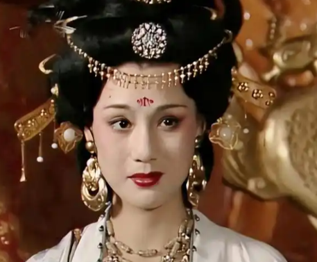 宫廷惊魂与权力博弈:武惠妃之死的多维真相