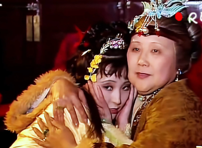 贾母临终悲呼黛玉：血缘羁绊与命运洪流中的未竟之言