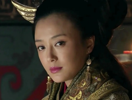 薄姬不恨吕雉：隐忍背后的生存智慧与人性共鸣