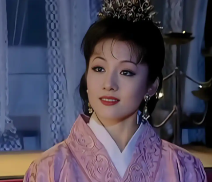 阴丽华:历史长河中贤后的典范之辨