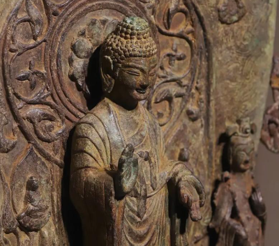 南朝梵音背后的民生之殇：江南佛寺大兴与赋税重压