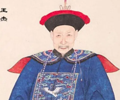 铁骨暗锋:王杰隐忍筹谋,终破和珅权焰迷局